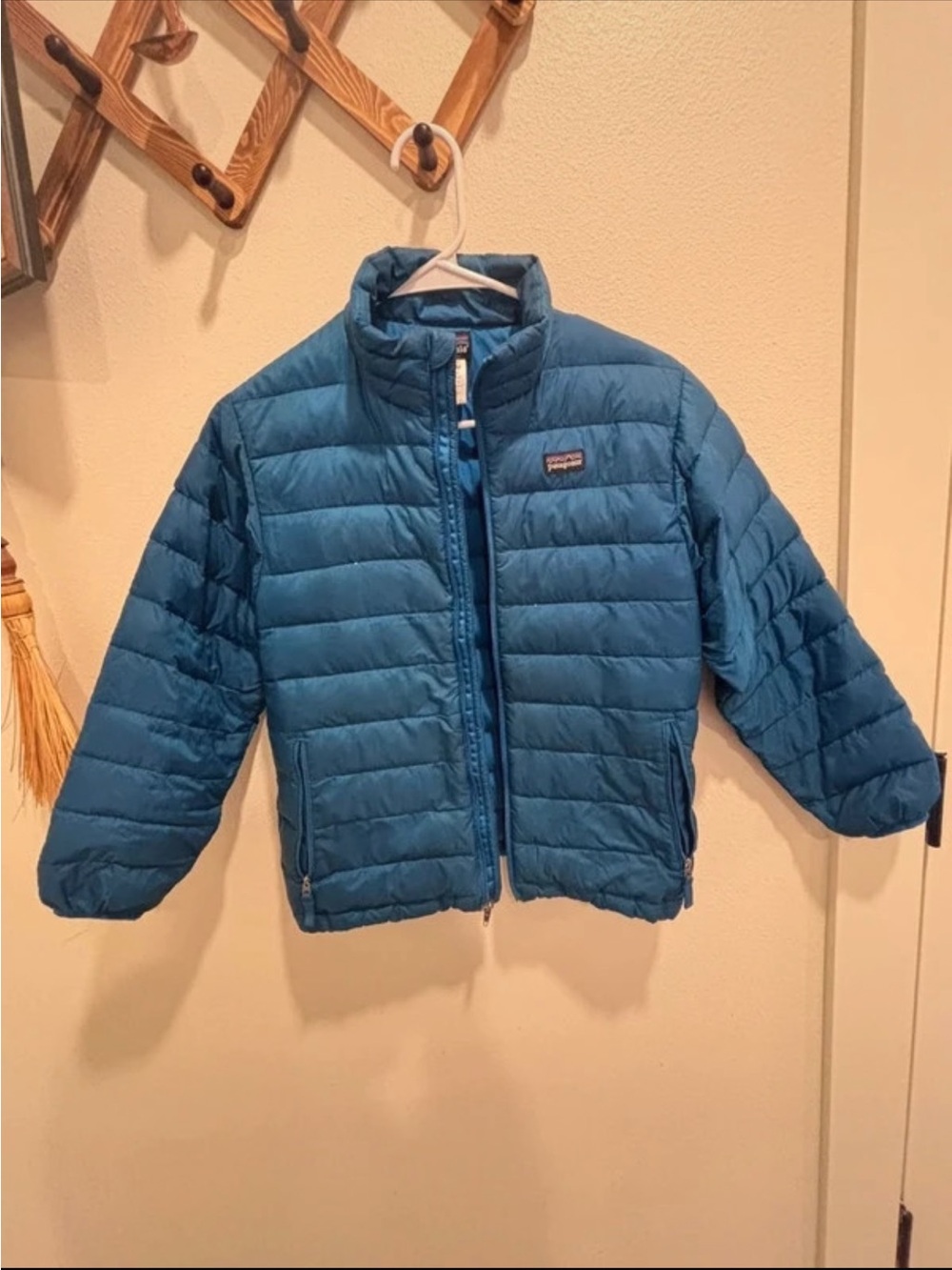 Patagonia down jacket  Blue Puffer Jacket youth size 10
